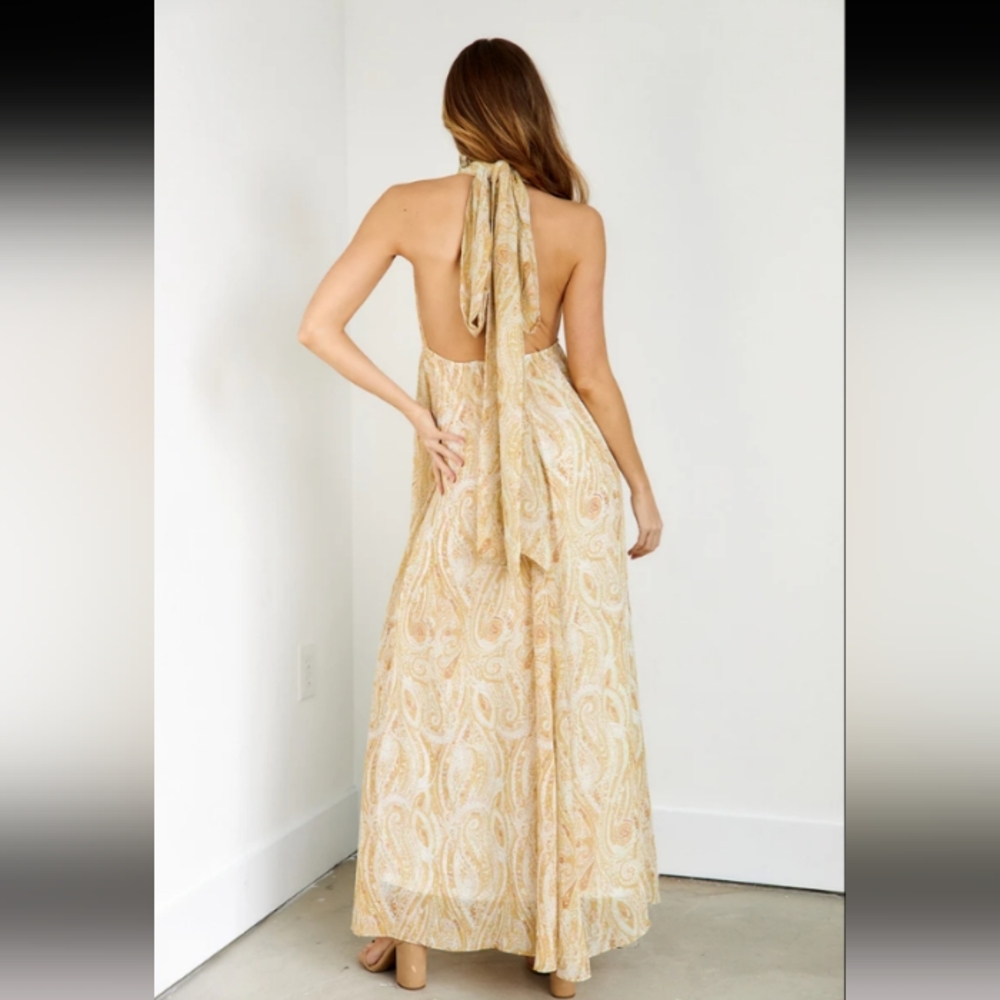 fab'rik Cream Resort Halter Maxi Dress - Picture 4 of 9